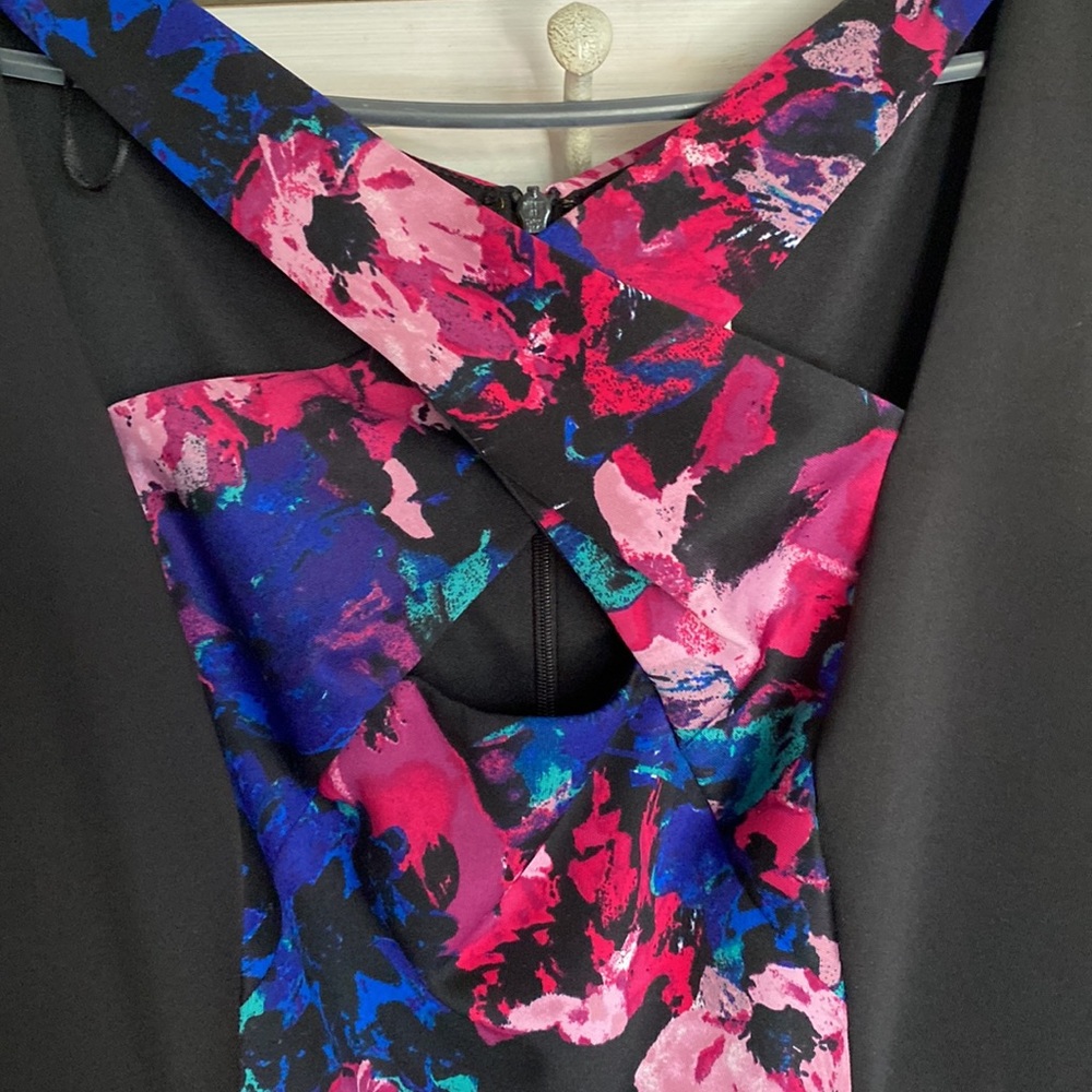 Multi-colored Dress - Picture 2 of 6